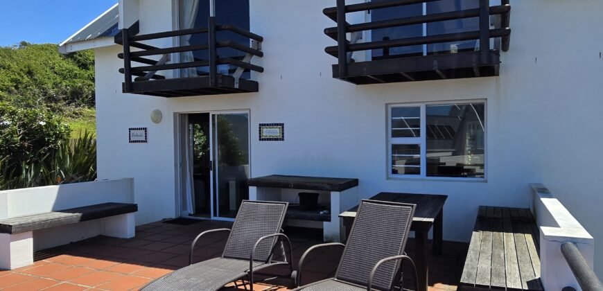 UNDER OFFER – 2 Bedroom Home in Cape St Francis