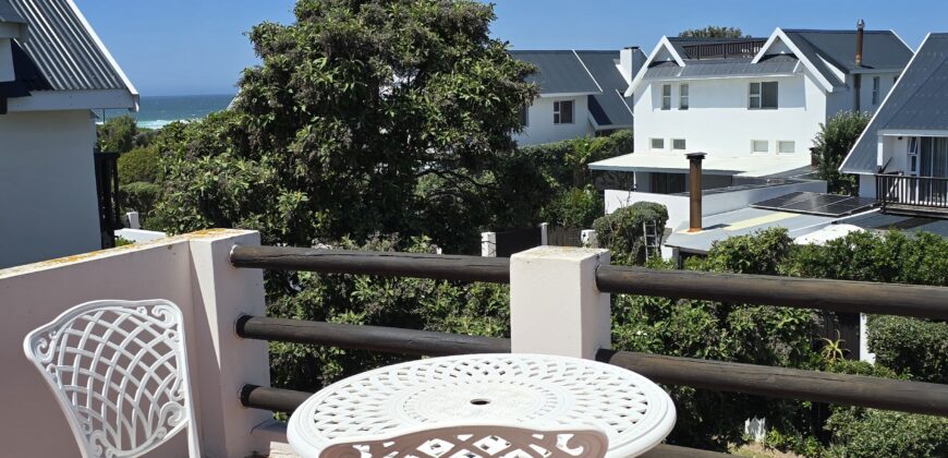 UNDER OFFER – 2 Bedroom Home in Cape St Francis