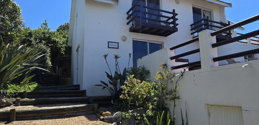 UNDER OFFER – 2 Bedroom Home in Cape St Francis