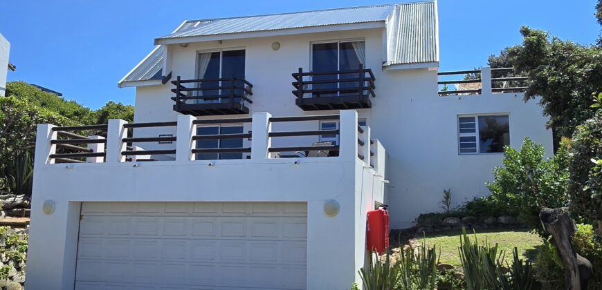 UNDER OFFER – 2 Bedroom Home in Cape St Francis
