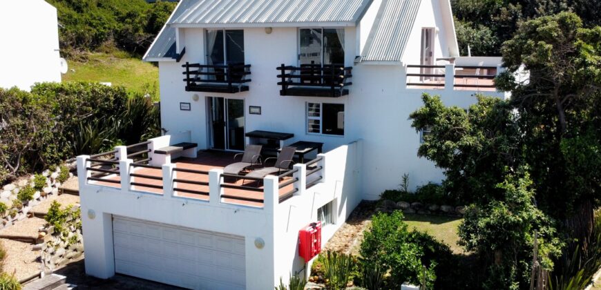UNDER OFFER – 2 Bedroom Home in Cape St Francis