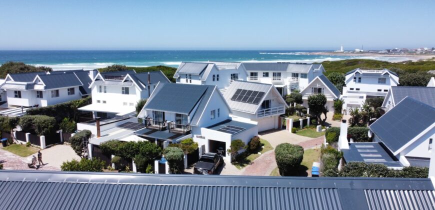 UNDER OFFER – 2 Bedroom Home in Cape St Francis