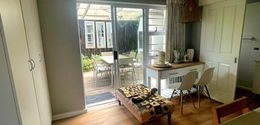 SOLD – Cape St Francis beach Cottage