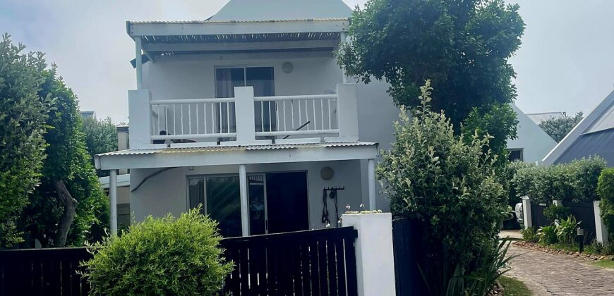 SOLD – Cape St Francis beach Cottage