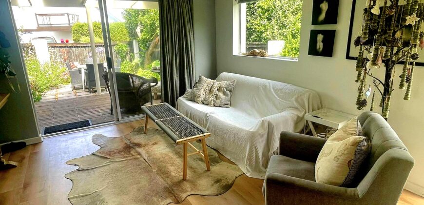 SOLD – Cape St Francis beach Cottage