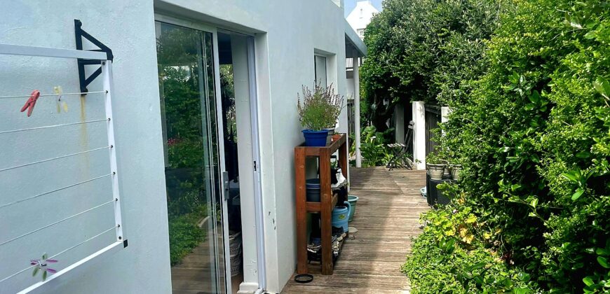 SOLD – Cape St Francis beach Cottage