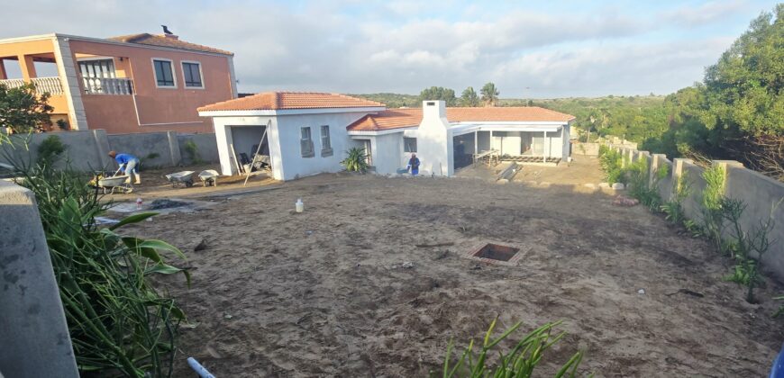 Brand-New Three Bedroom home in Santareme – St Francis Bay – UNDER OFFER!