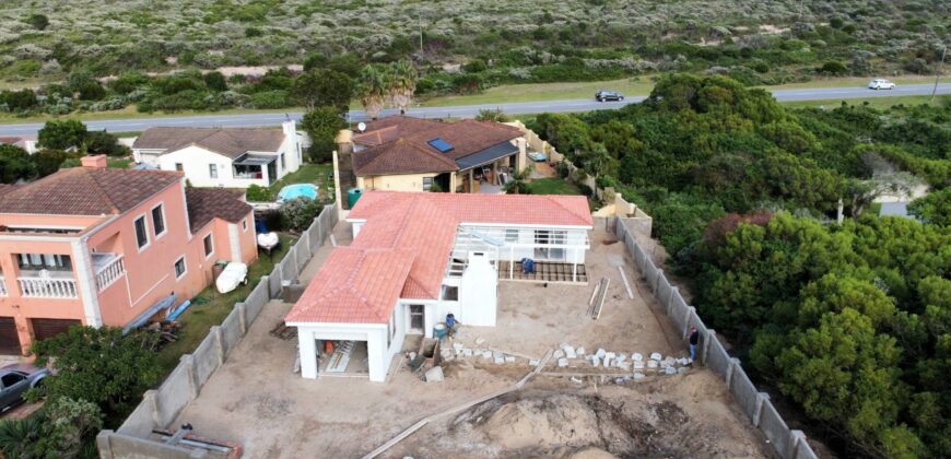 Brand-New Three Bedroom home in Santareme – St Francis Bay – UNDER OFFER!