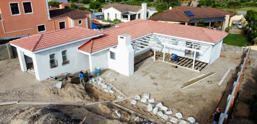 Brand-New Three Bedroom home in Santareme – St Francis Bay – UNDER OFFER!