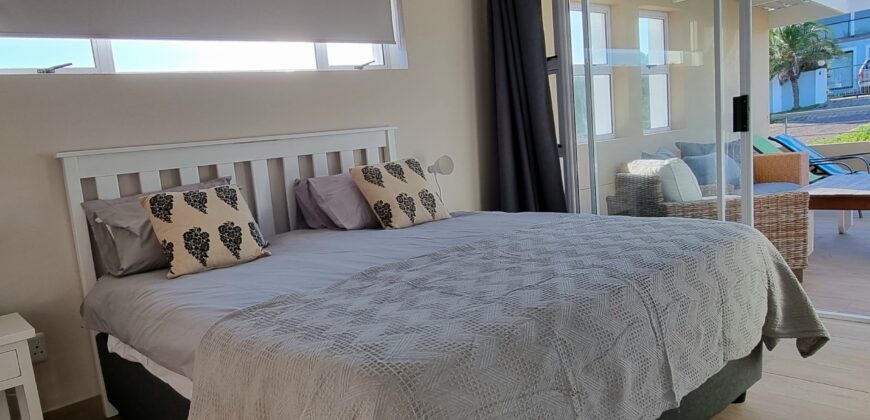 Lock-Up-And-Go Apartment in Port St Francis