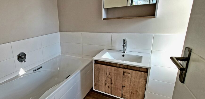 Lock-Up-And-Go Apartment in Port St Francis